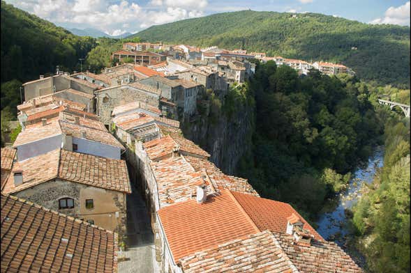 Escursione a Vic, Besalú, Santa Pau e Castellfollit de la Roca